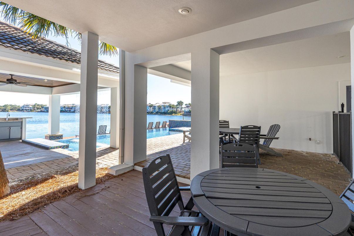 Exterior, Lake, Pool, Water