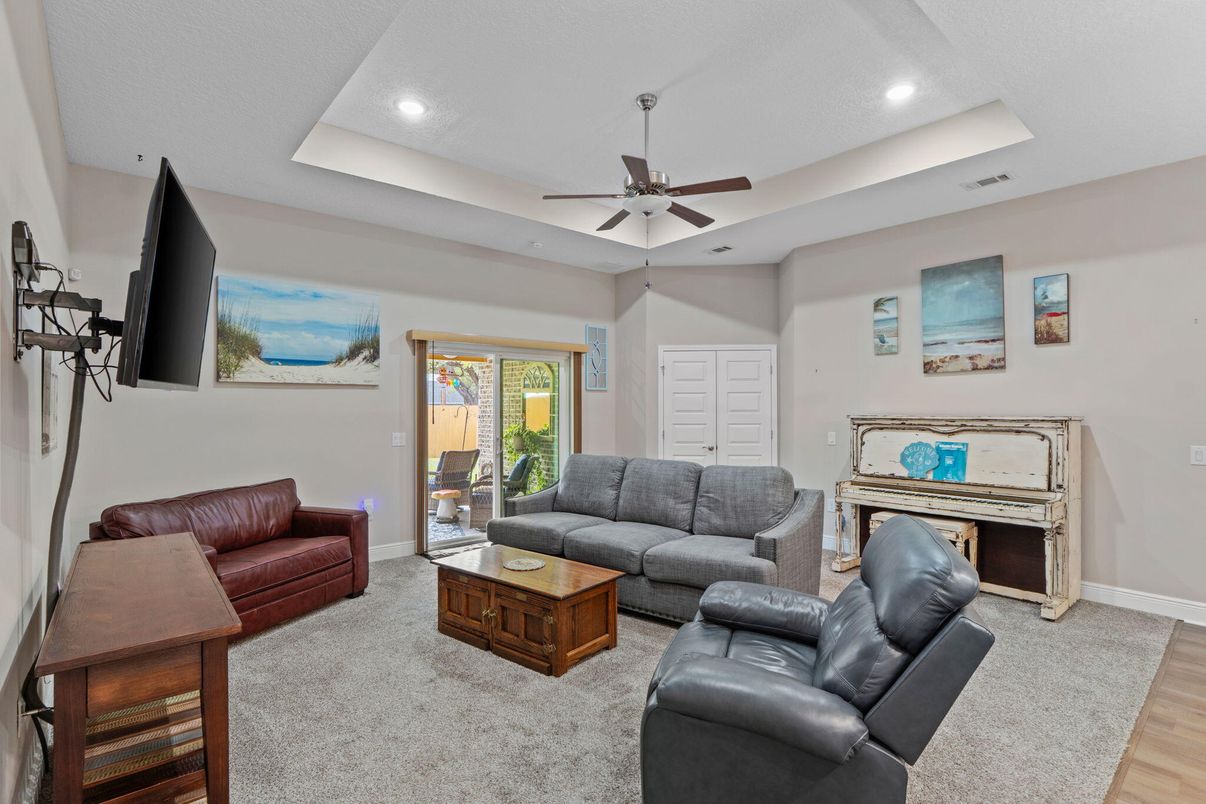 Interior, Living room, Recessed Lighting, Wood Texture Flooring