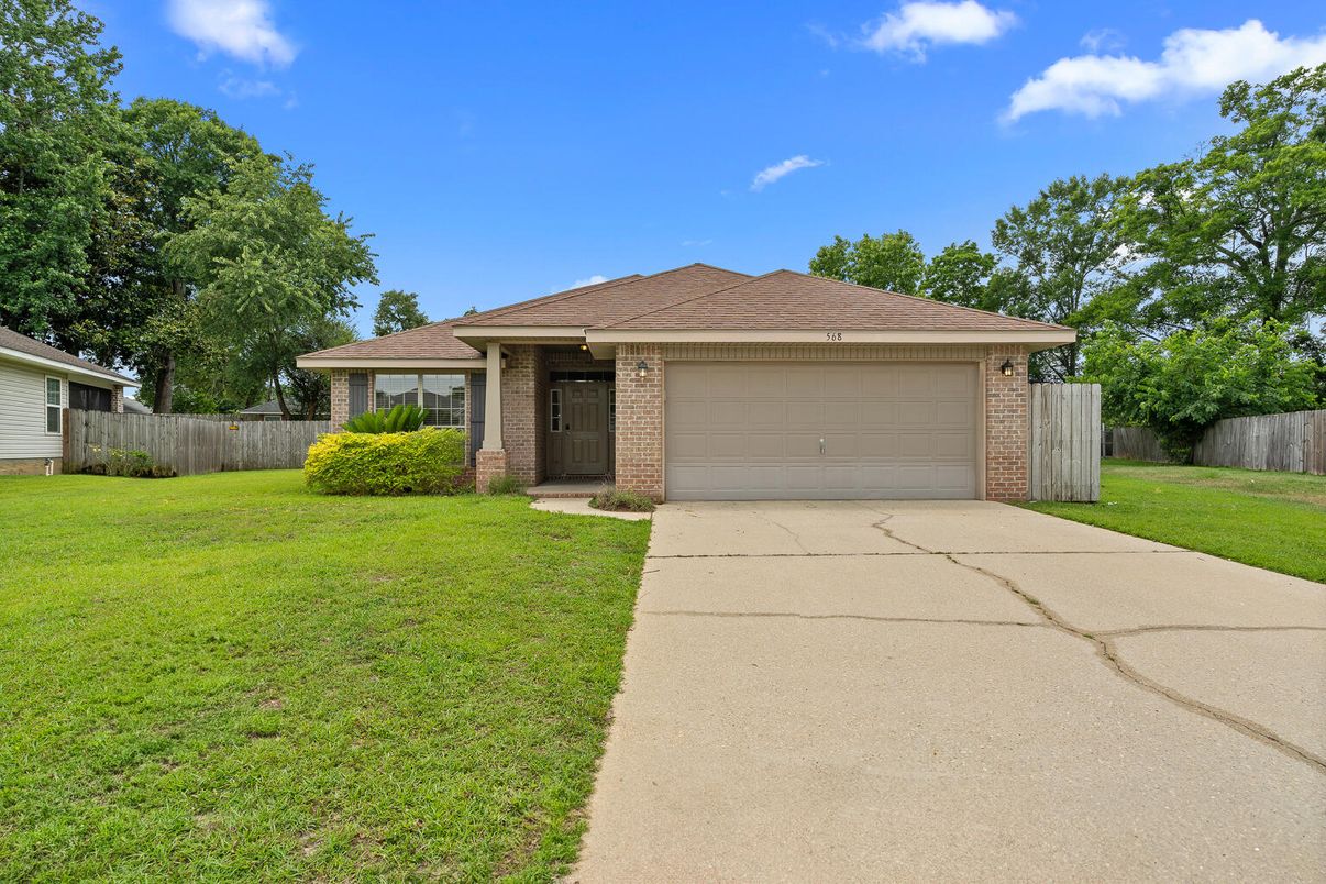 Attached, Exterior, Facade, Brick Facade, Ranch