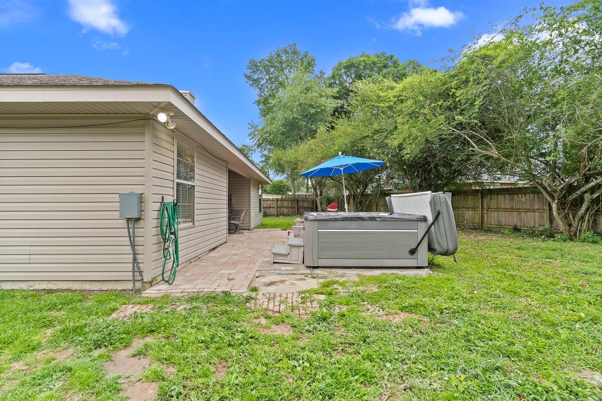 Backyard, Exterior, Hot Tub