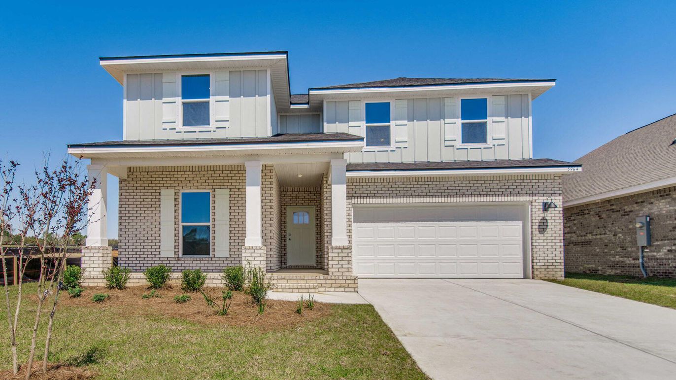 Attached, Exterior, Facade, Brick Facade, Modern