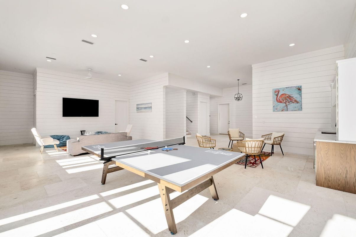 Game Room, Interior, Pendant Lights, Recessed Lighting