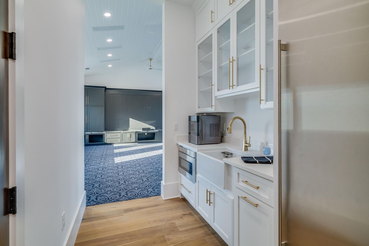 Interior, Kitchen, Recessed Lighting, Wood Texture Flooring