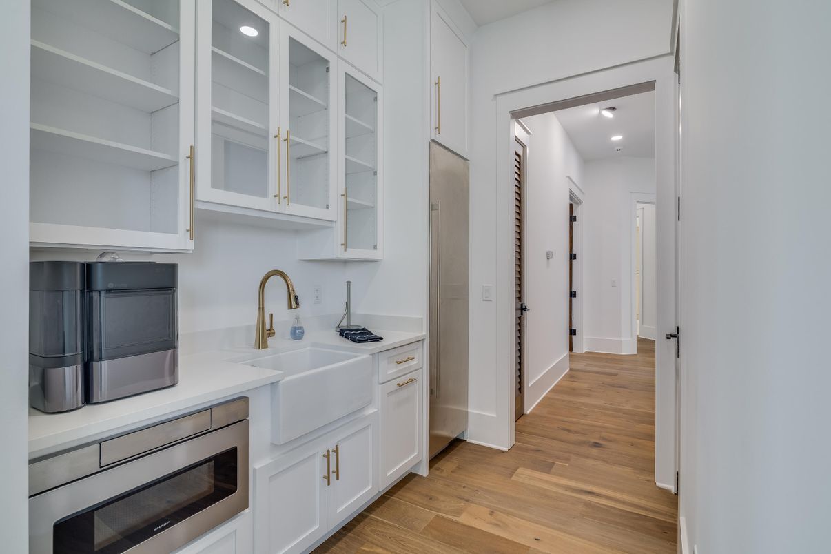 Interior, Kitchen, Recessed Lighting, Wood Texture Flooring