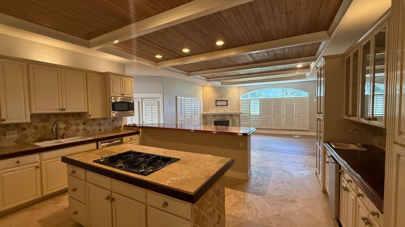 Fireplace, Interior, Kitchen, Recessed Lighting, Wooden Ceilings