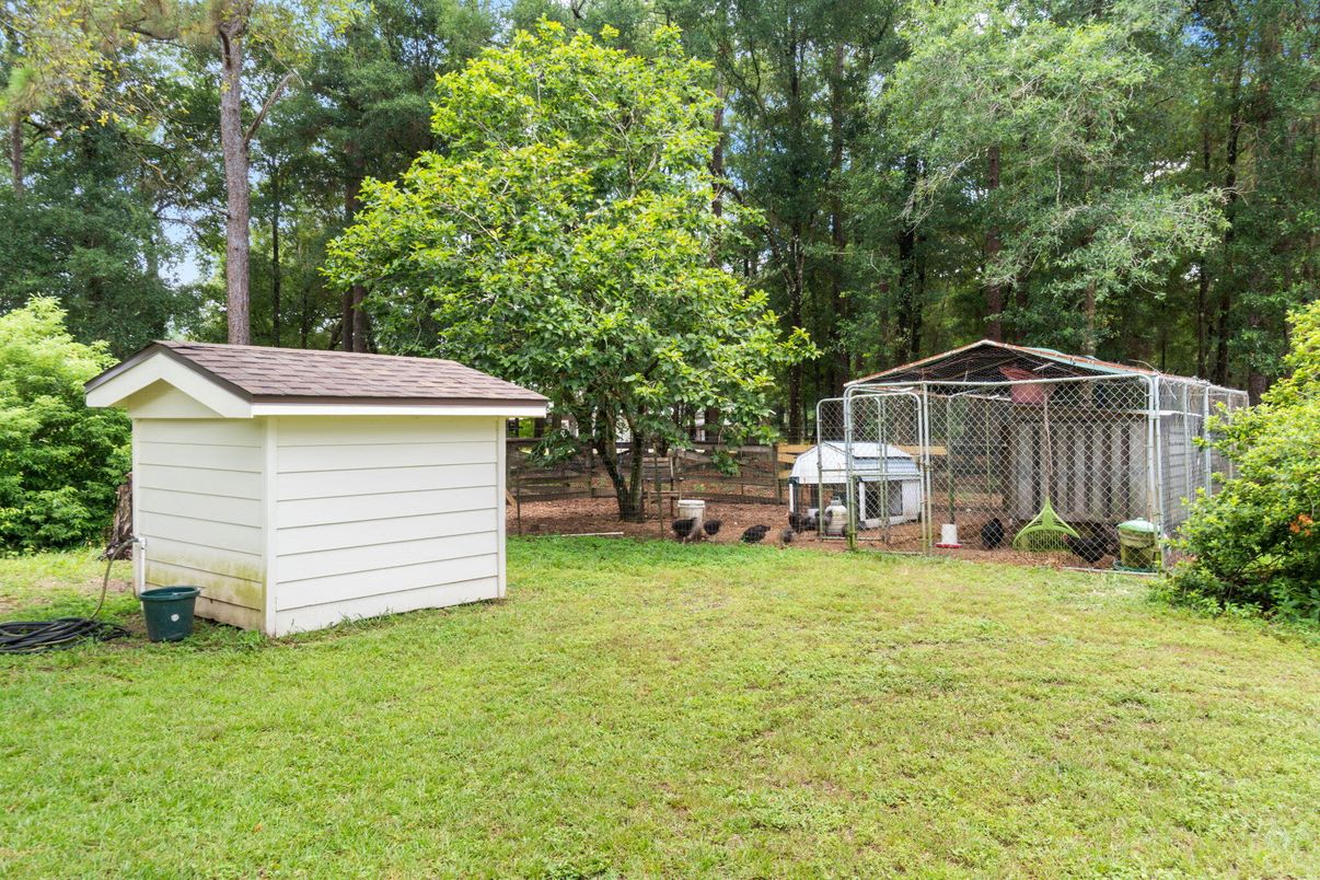 Backyard, Detached Garage, Exterior