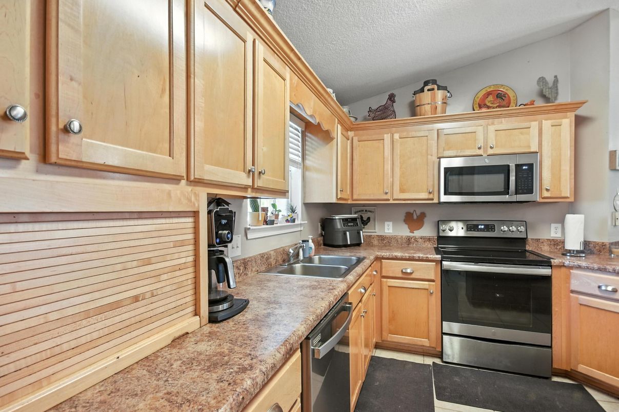 Interior, Kitchen, Stainless Steel Appliances