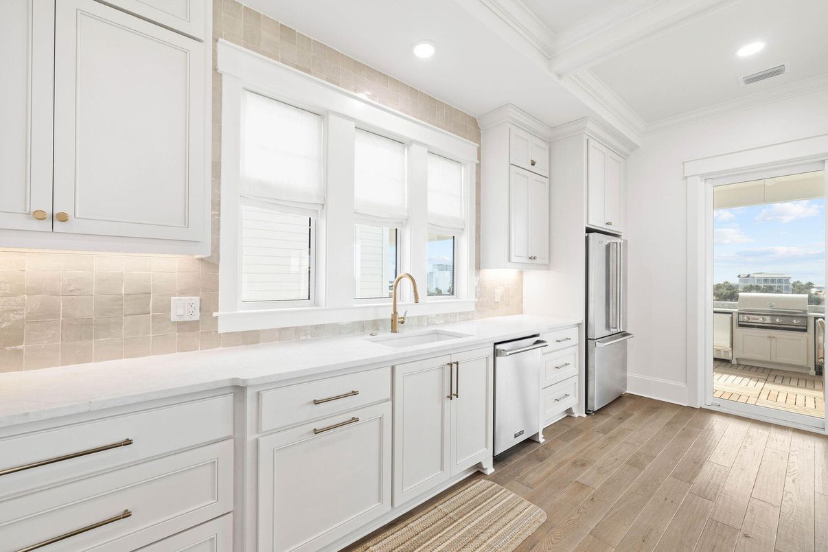 Interior, Kitchen, Recessed Lighting, Wood Texture Flooring