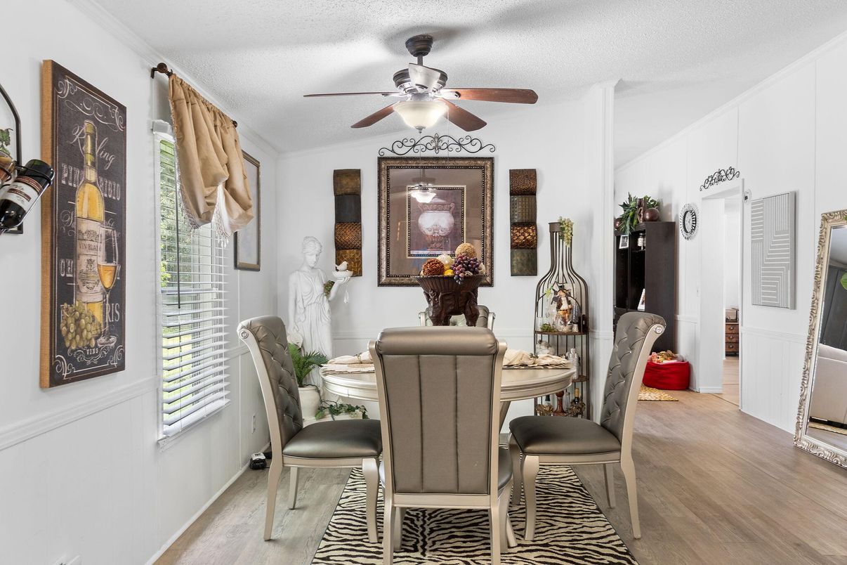 Dining room, Interior, Wood Texture Flooring