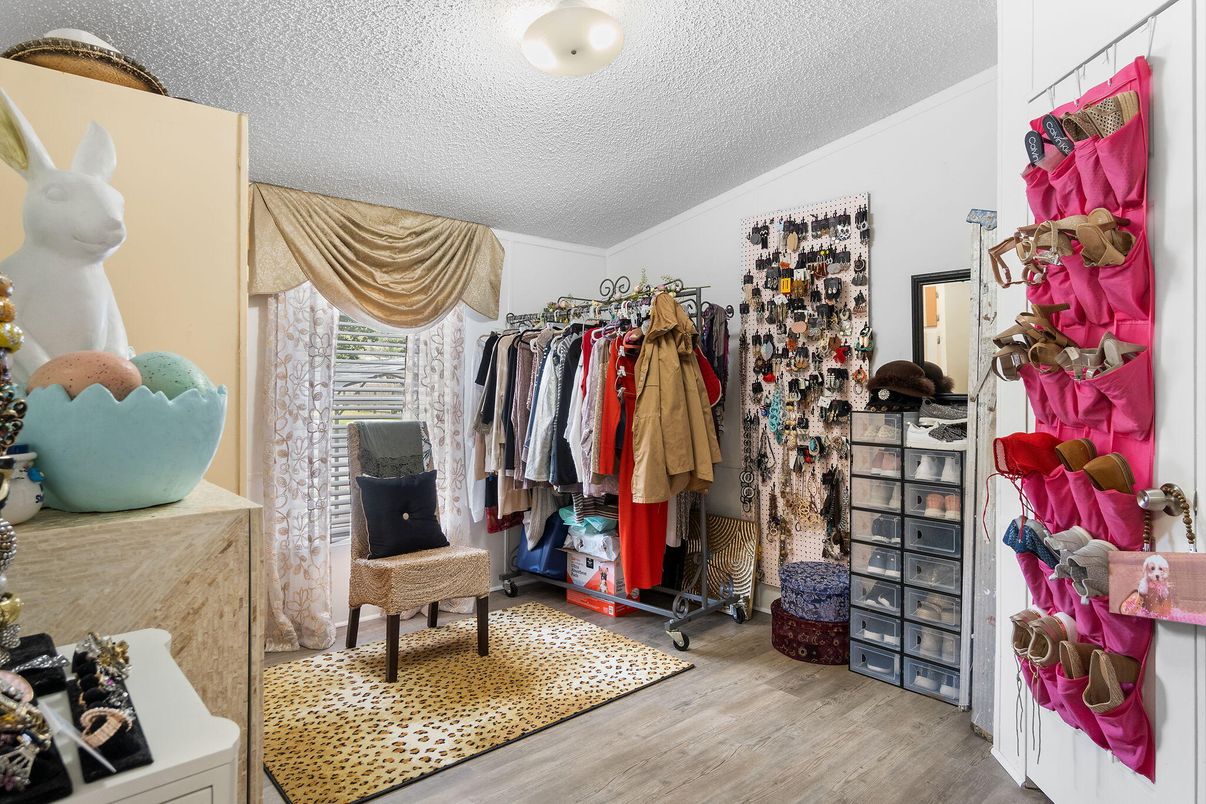 Interior, Walk-in Closets, Wood Texture Flooring