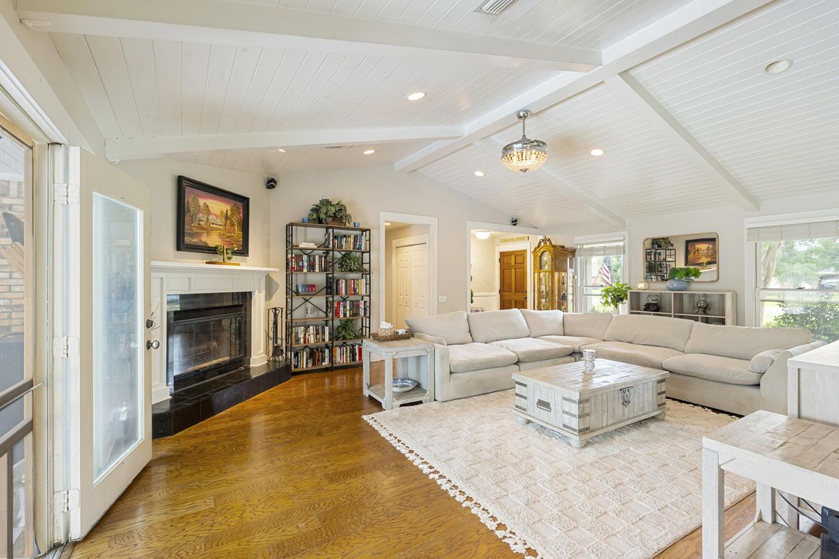 Chandelier, Fireplace, Interior, Living room, Recessed Lighting, Wood Texture Flooring