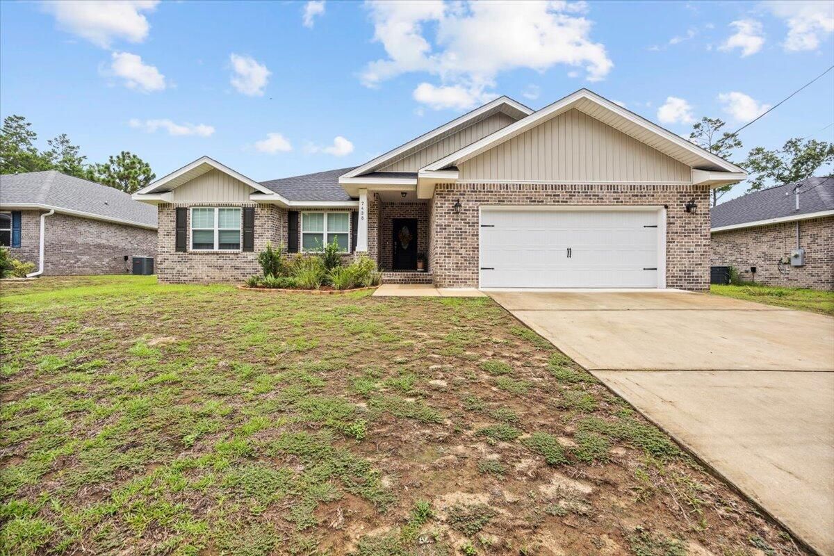 Attached, Exterior, Facade, Brick Facade, Ranch