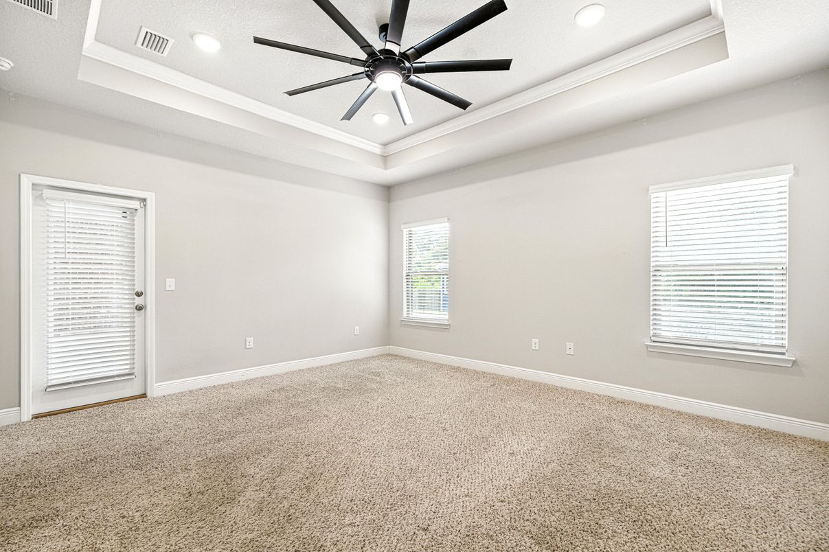 Empty room, Interior, Recessed Lighting
