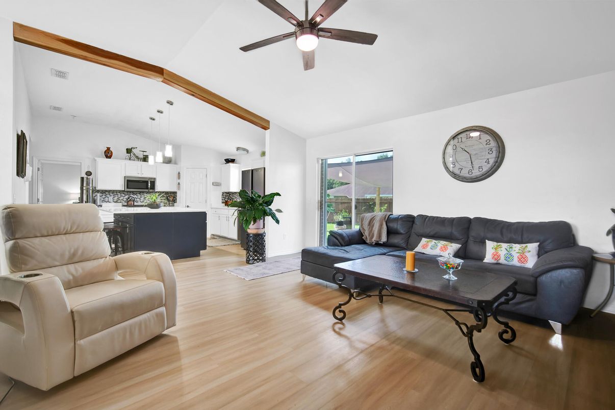 Interior, Kitchen, Living room, Pendant Lights, Wood Texture Flooring