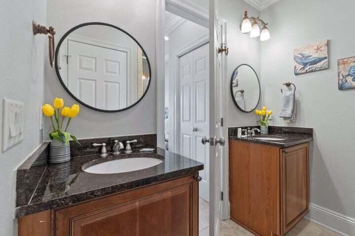 Bathroom, Dual Sink Vanities, Interior