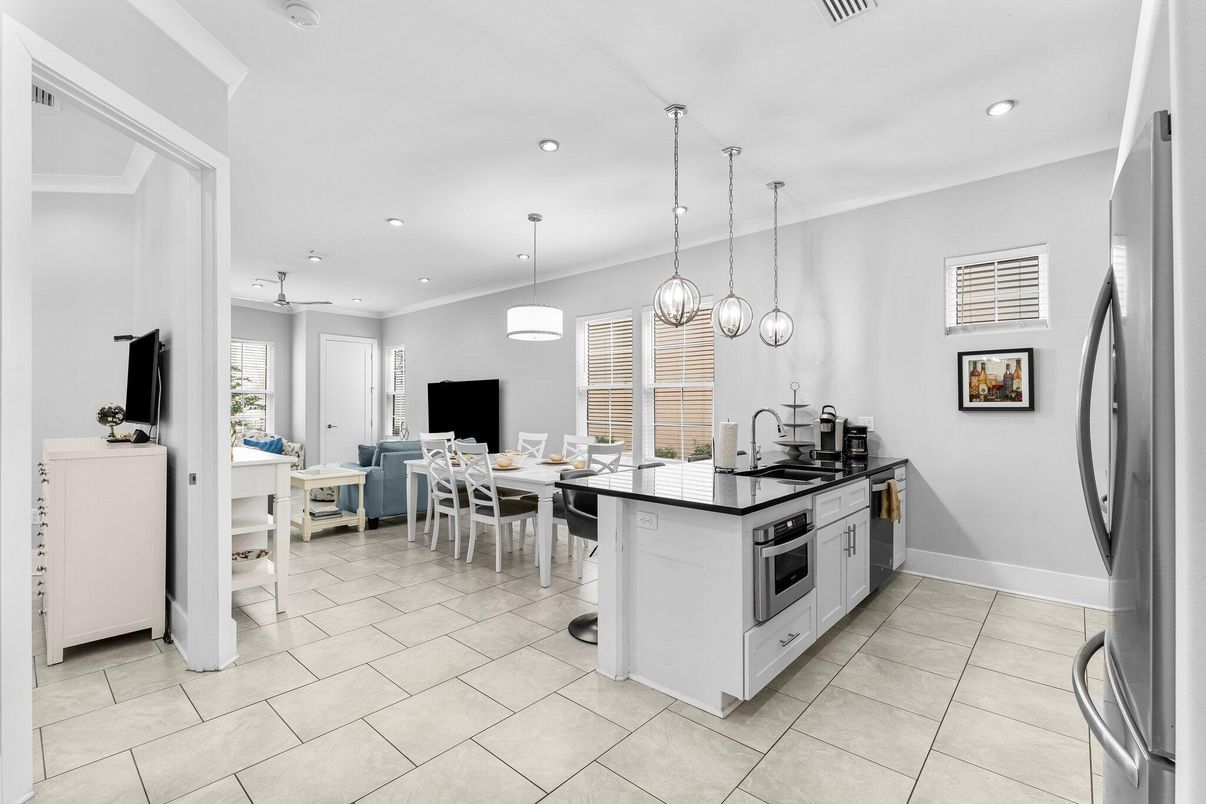 Dining room, Interior, Kitchen, Pendant Lights, Recessed Lighting