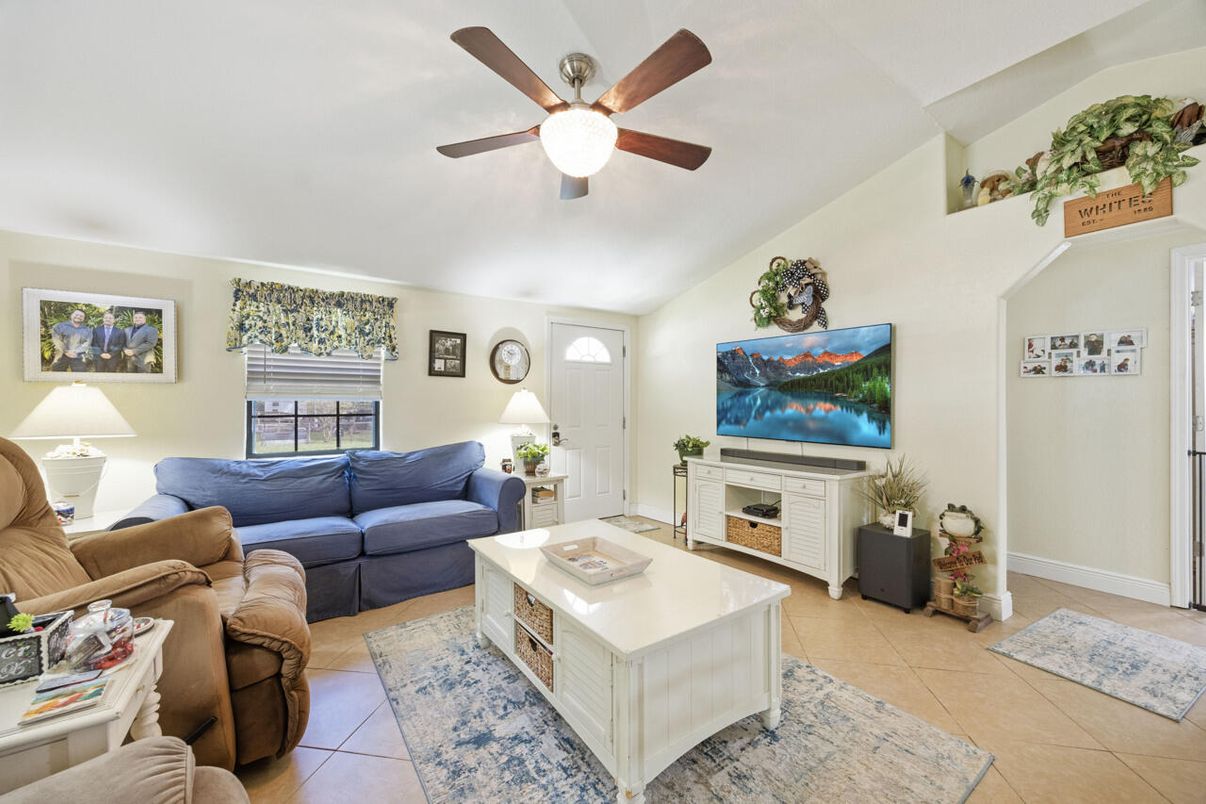 Fireplace, Interior, Living room