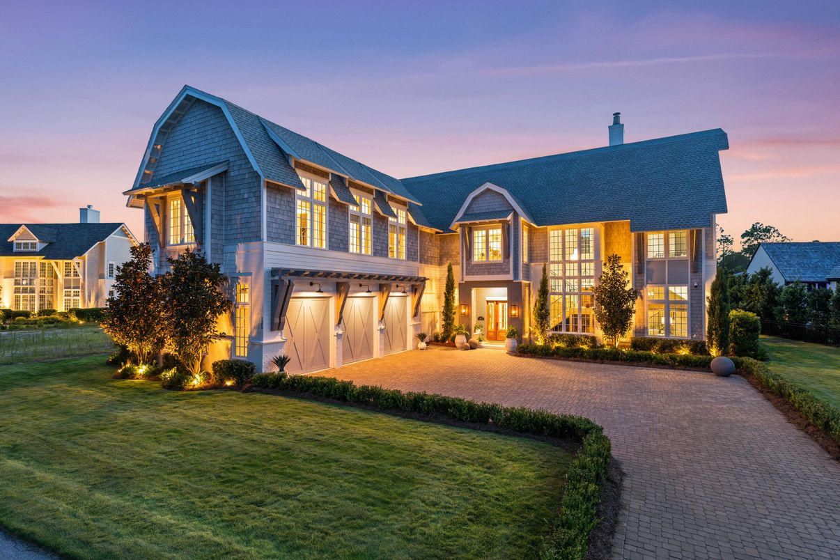 Attached, Backyard, Exterior, Facade, French Provincial