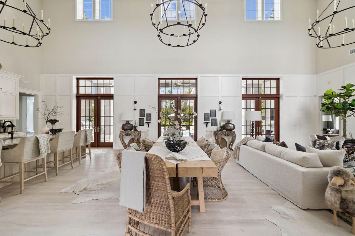 Chandelier, Dining room, Interior, Living room, Wood Texture Flooring