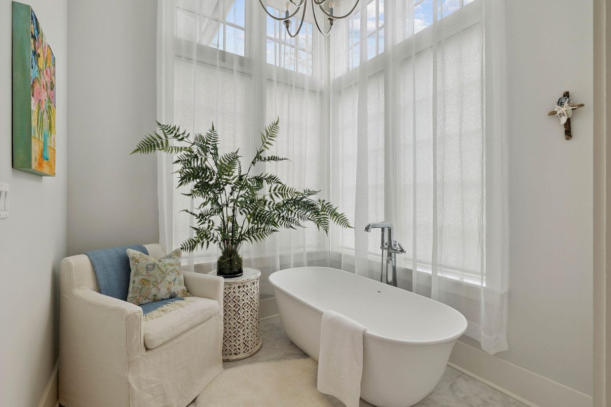 Bathroom, Free Standing Baths, Interior