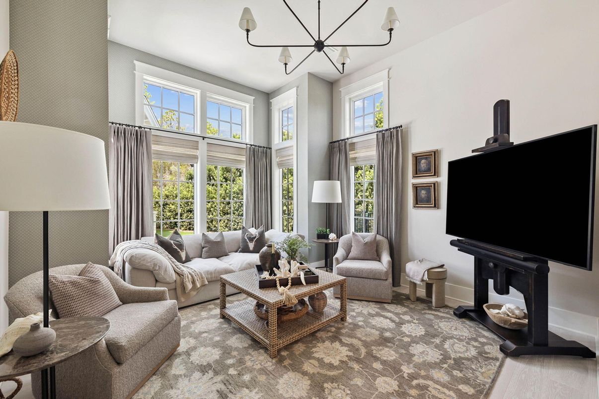 Chandelier, Interior, Living room