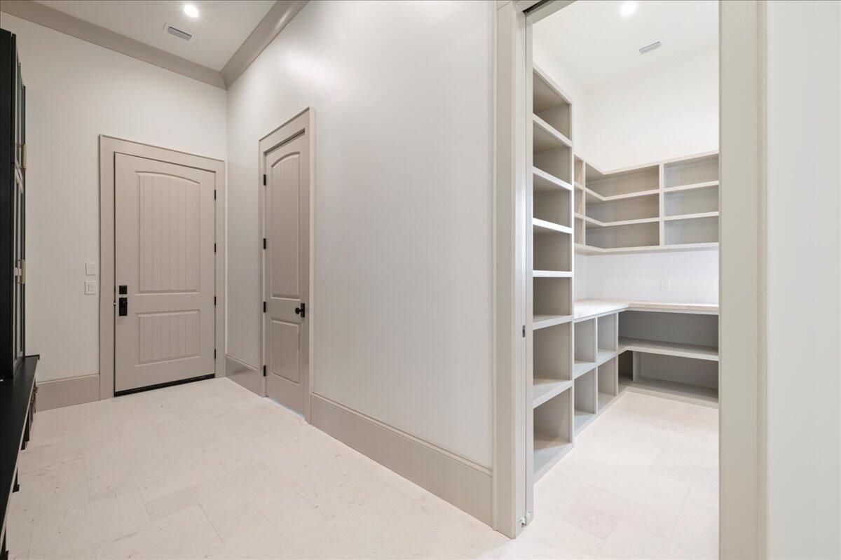 Interior, Recessed Lighting, Walk-in Closets