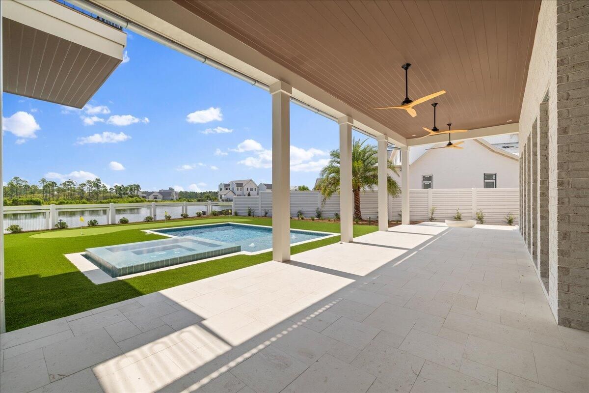 Exterior, Pool, Water