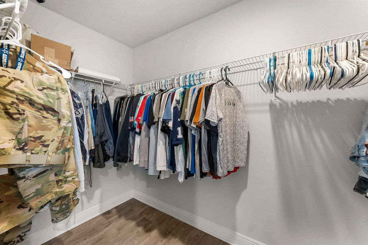 Interior, Walk-in Closets, Wood Texture Flooring
