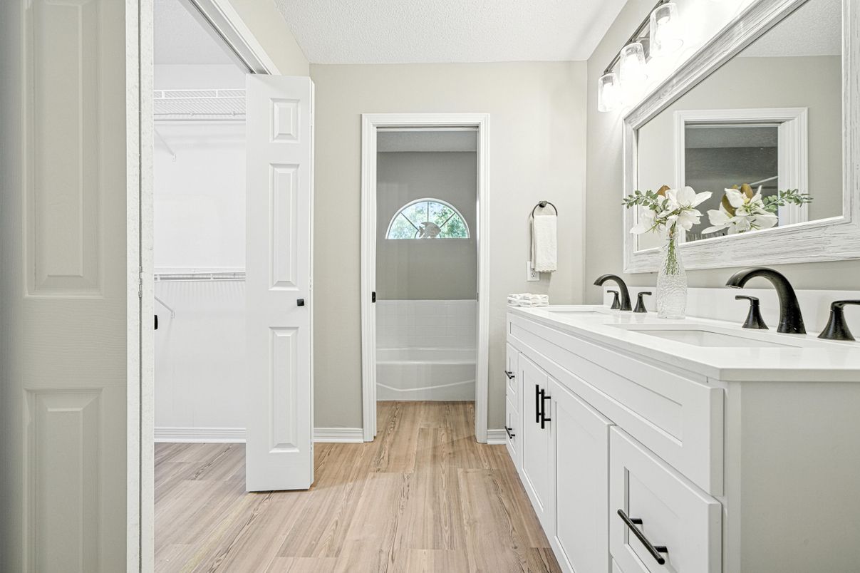 Bathroom, Dual Sink Vanities, Interior, Wood Texture Flooring
