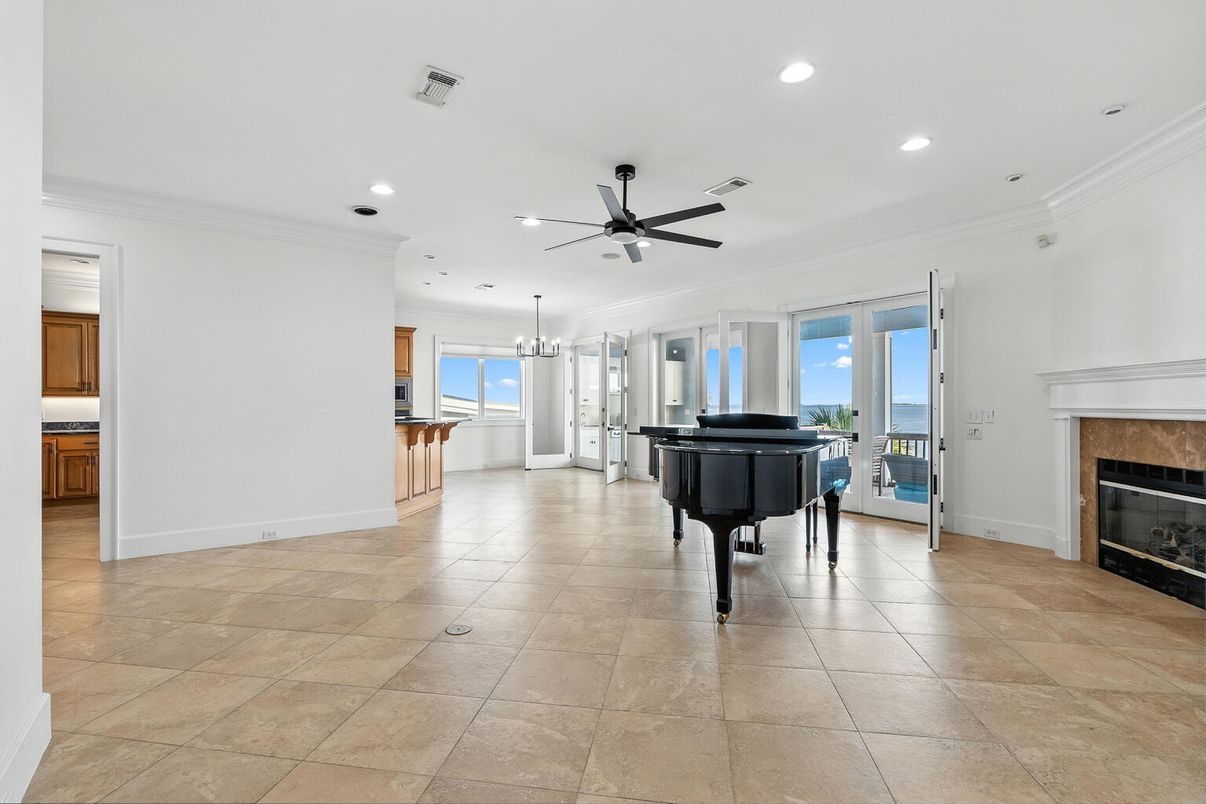 Fireplace, Interior, Kitchen, Pendant Lights, Piano, Recessed Lighting