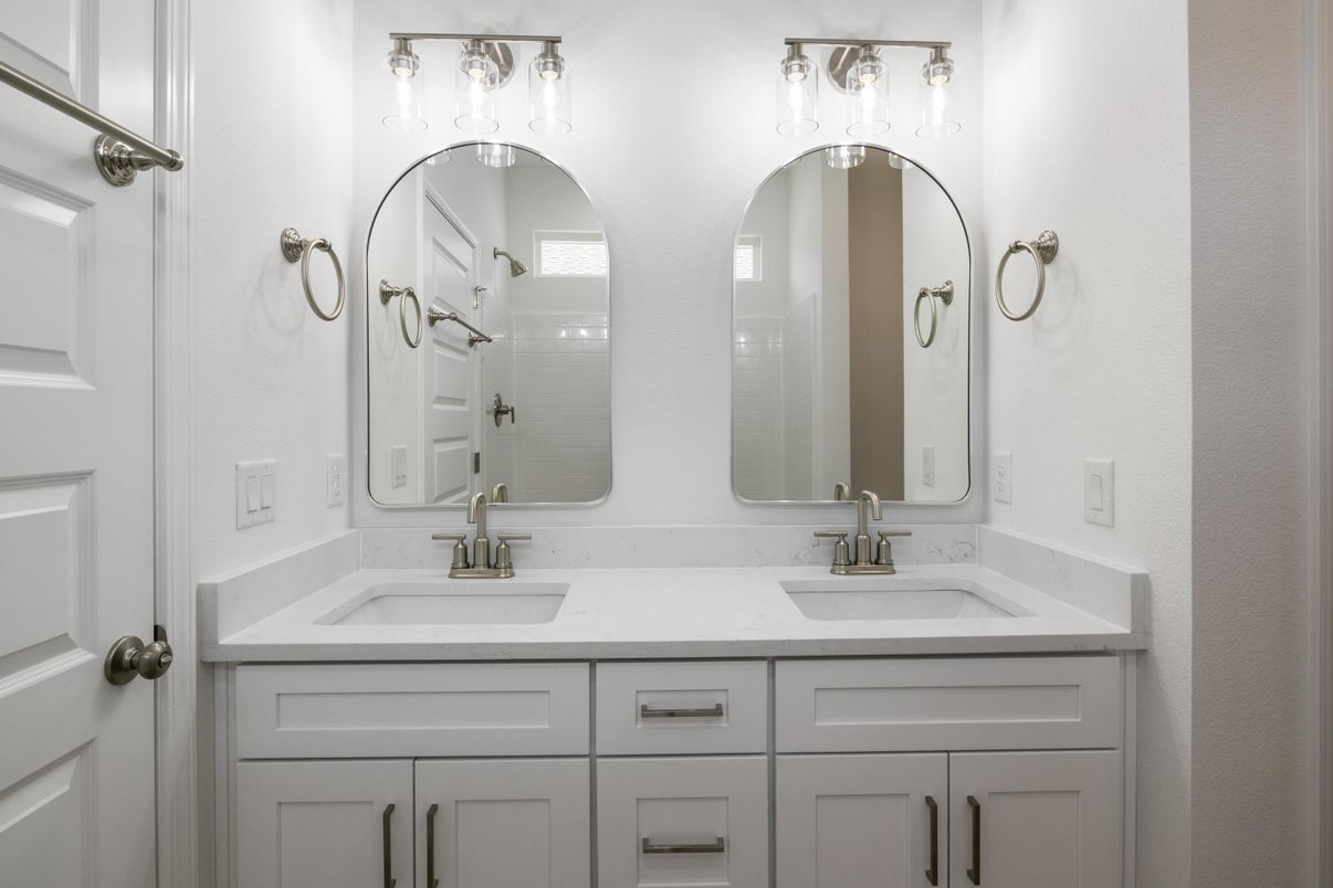 Bathroom, Dual Sink Vanities, Interior