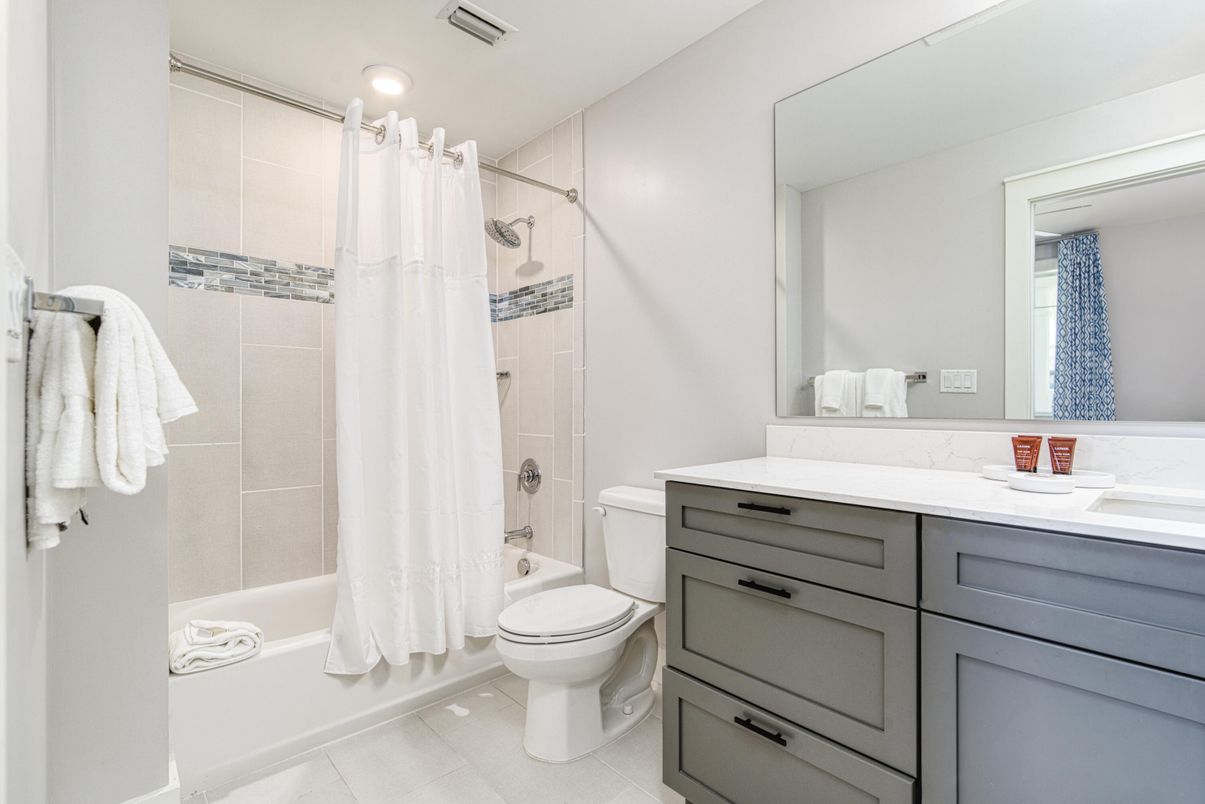 Bathroom, Interior, Recessed Lighting
