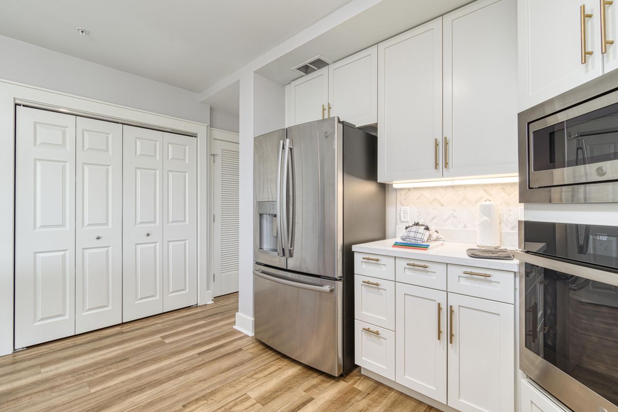 Interior, Kitchen, Stainless Steel Appliances, Wood Texture Flooring
