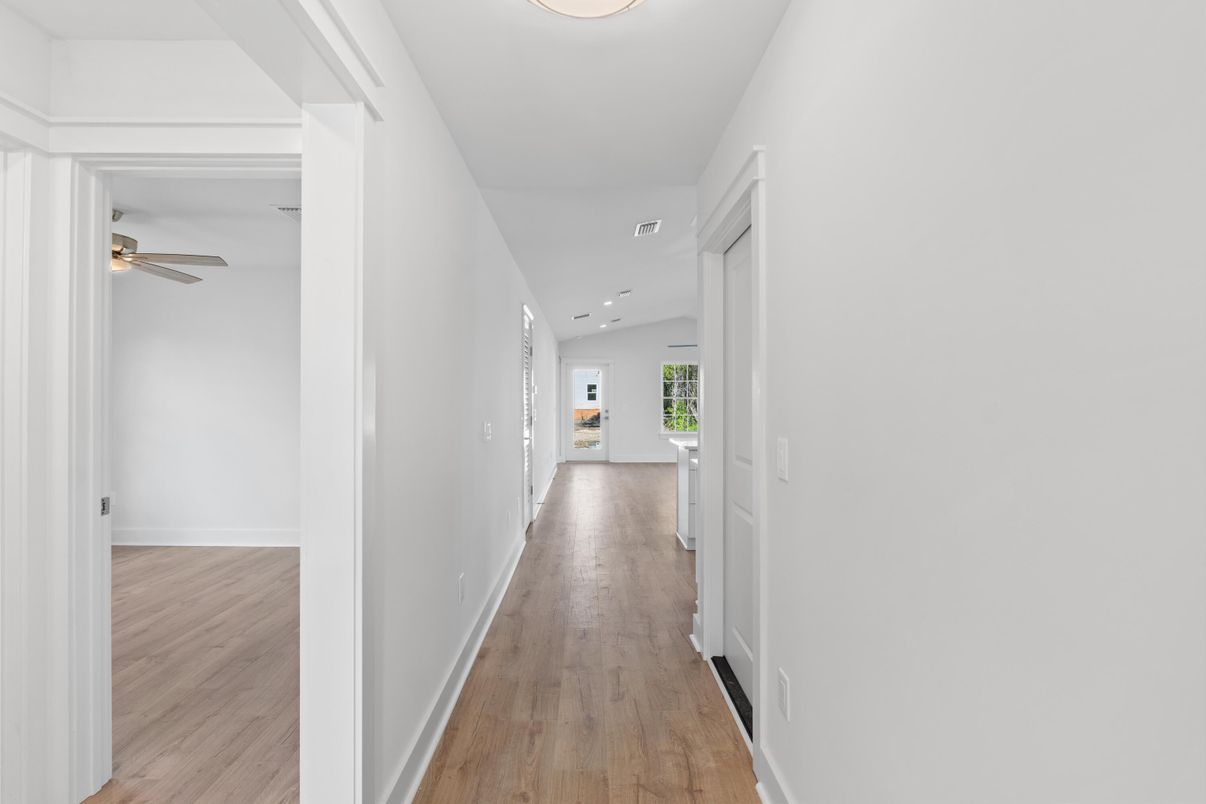 Interior, Recessed Lighting, Wood Texture Flooring