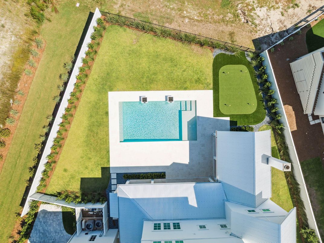 Exterior, Drone