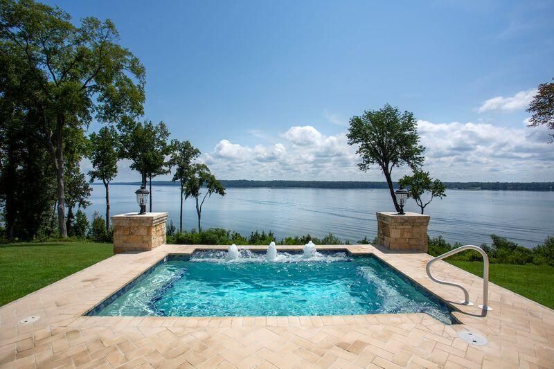 Exterior, Pool, Water