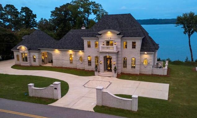 Backyard, Exterior, Facade, French Provincial