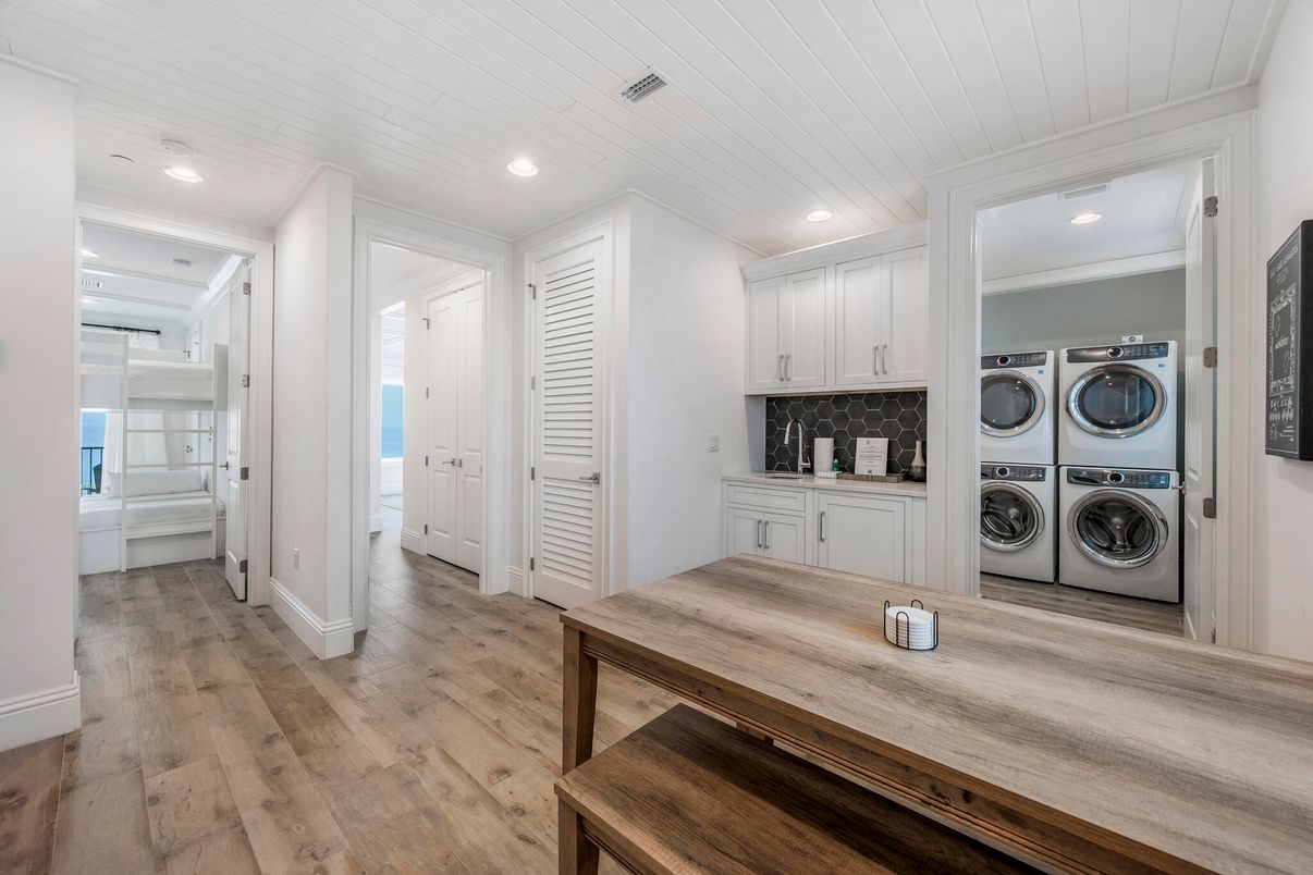 Interior, Recessed Lighting, Utility Closets, Washer, Wood Texture Flooring