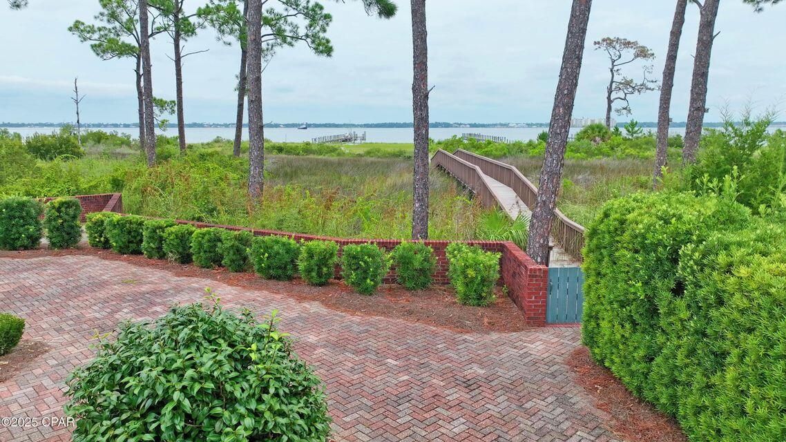 Exterior, Water