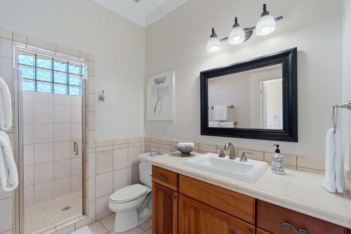 Bathroom, Interior, Tile Countertops