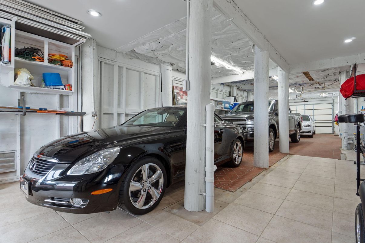 Garage, Interior, Recessed Lighting