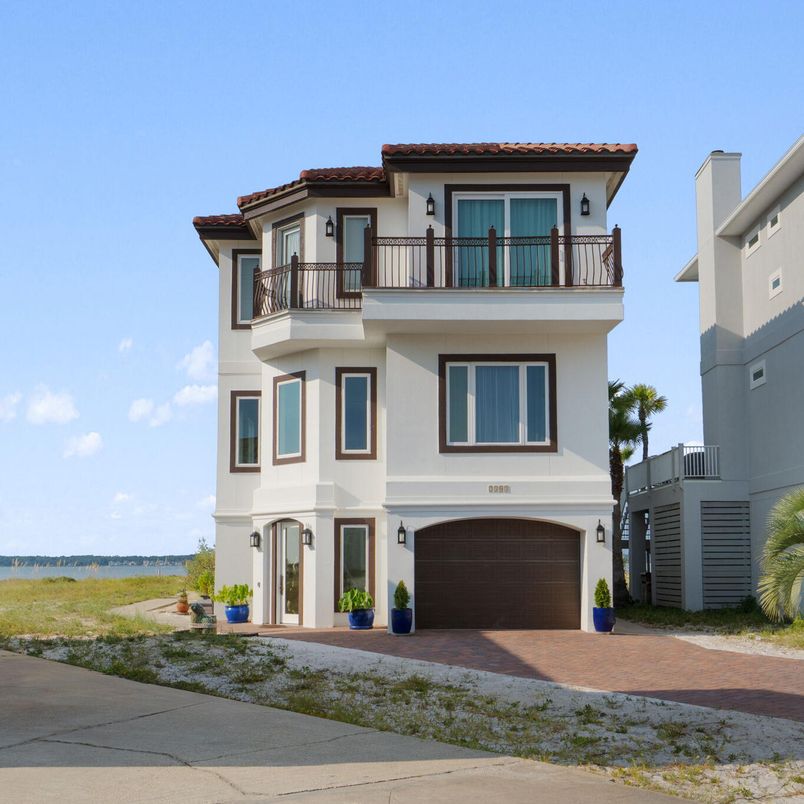 Attached, Exterior, Facade, Water, Mediterranean