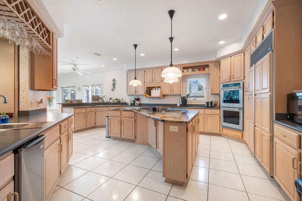 Interior, Kitchen, Pendant Lights, Recessed Lighting