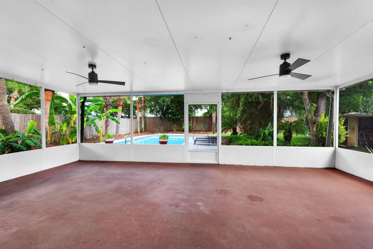 Empty room, Interior, Sun Room