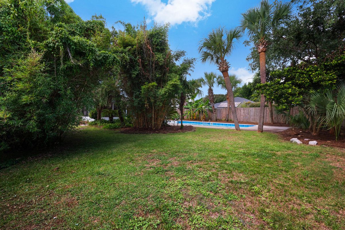 Backyard, Exterior, Pool