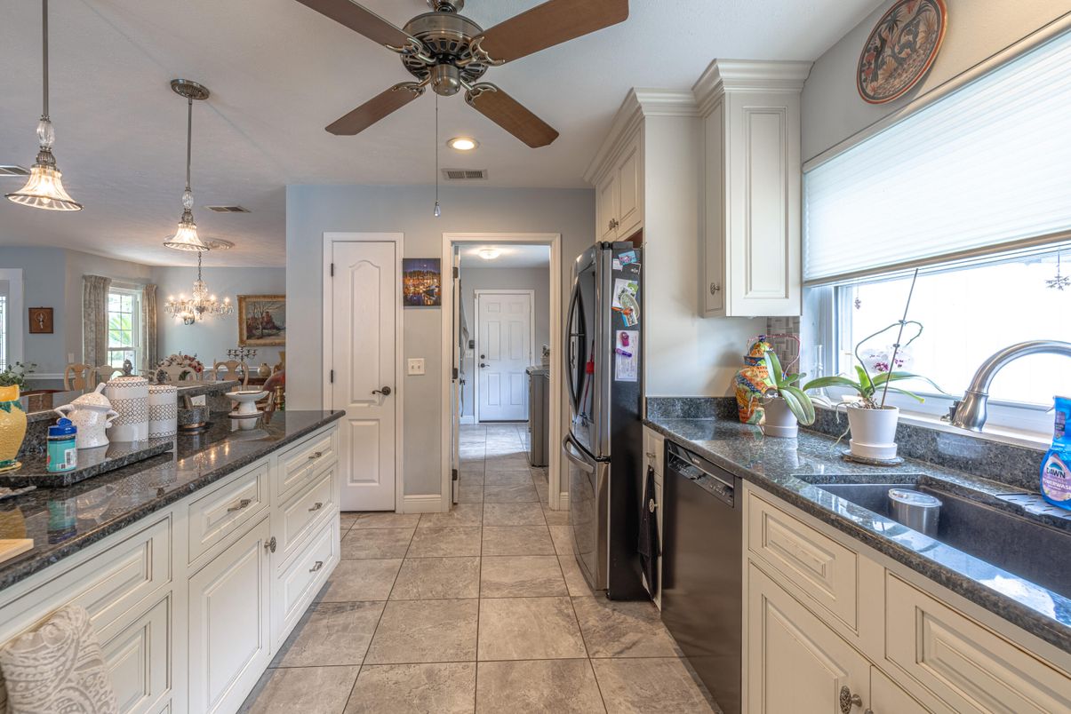Interior, Kitchen, Pendant Lights, Recessed Lighting