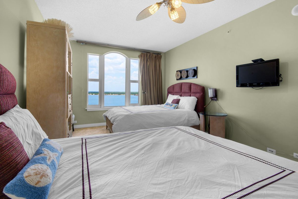 Bedroom, Interior, Water