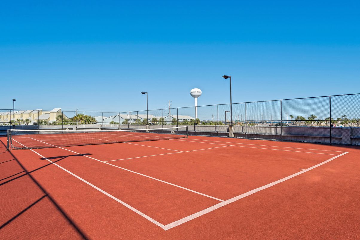 Exterior, Tennis Courts