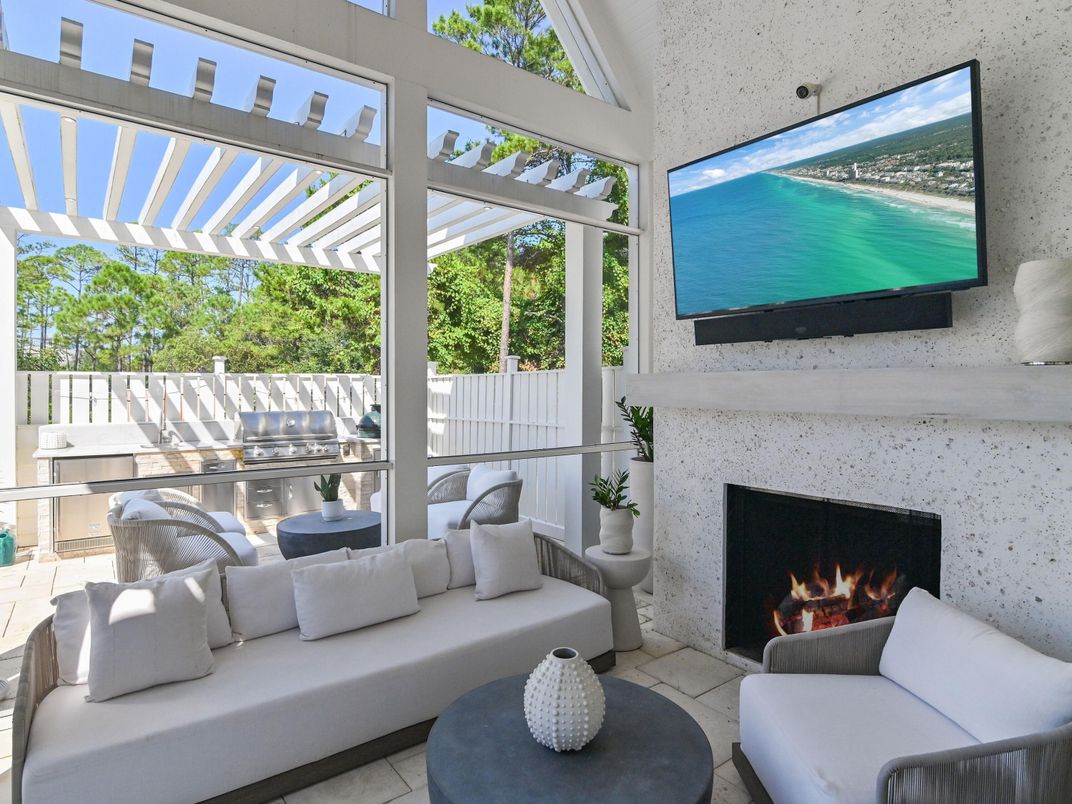 Fireplace, Interior, Living room