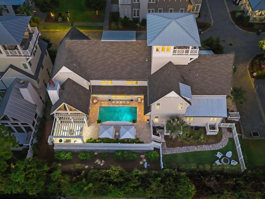 Exterior, Drone